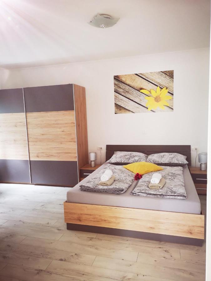 Apartmani "Sandro" Gonar Раб Экстерьер фото