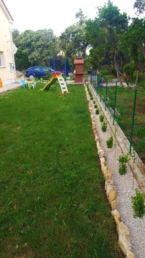 Apartmani "Sandro" Gonar Раб Экстерьер фото