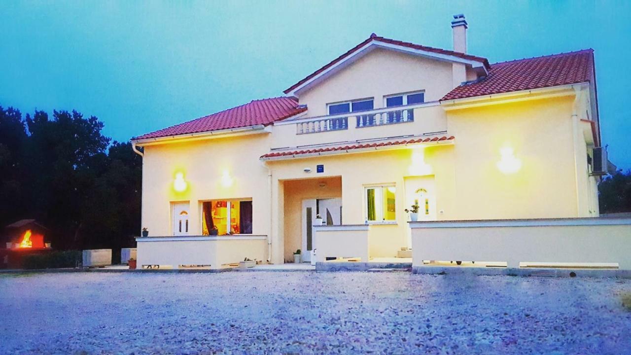 Apartmani "Sandro" Gonar Раб Экстерьер фото
