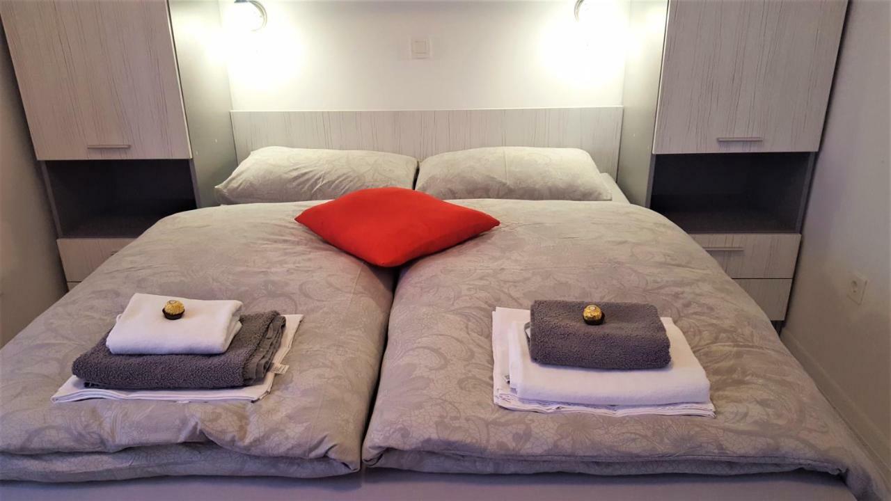 Apartmani "Sandro" Gonar Раб Экстерьер фото