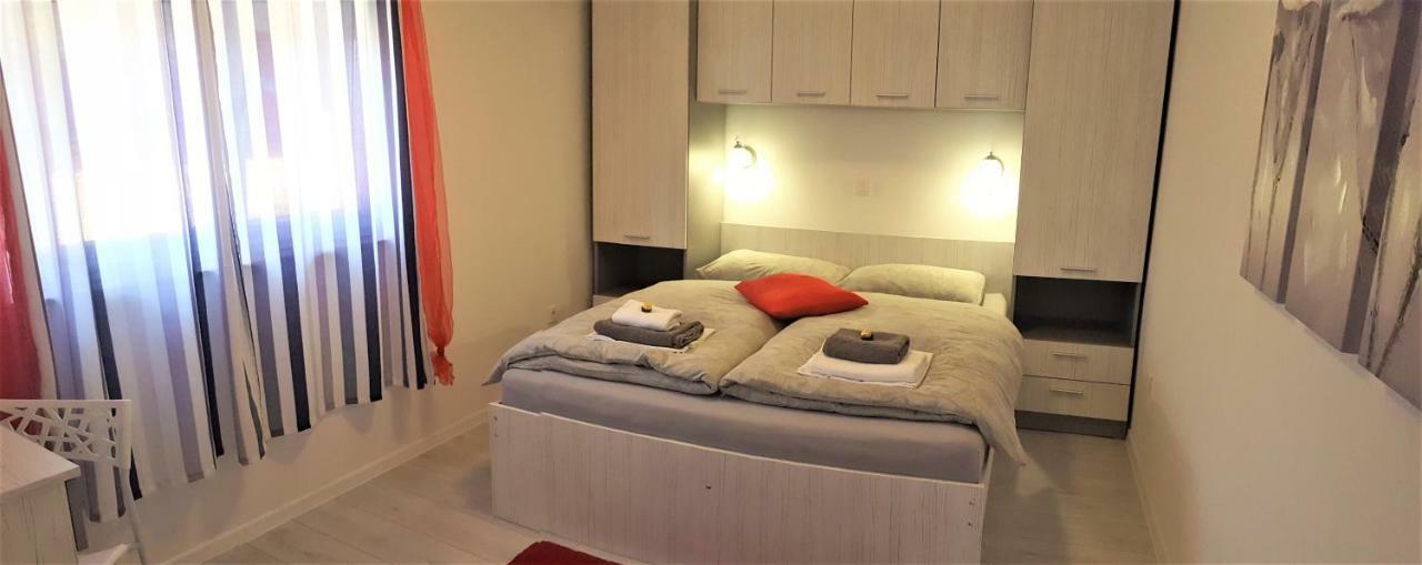 Apartmani "Sandro" Gonar Раб Экстерьер фото